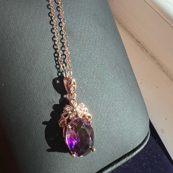 Oval cut amethyst pendant Rosegold necklace - Picture 10 of 10